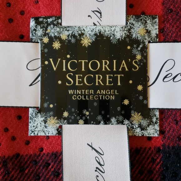 Victoria Secrets Winter Angel Collection Scarf - Picture 6 of 7
